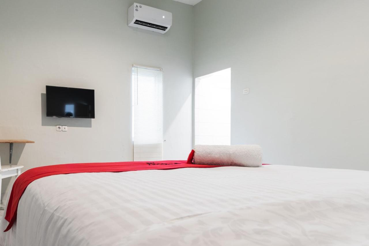 Reddoorz Plus Near Rs Usu Medan 2 Exterior foto