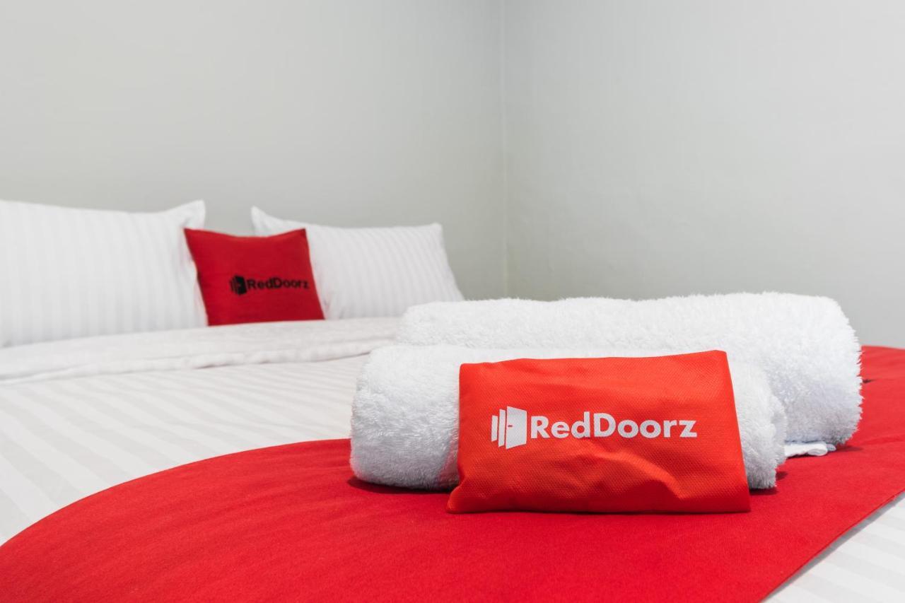 Reddoorz Plus Near Rs Usu Medan 2 Exterior foto